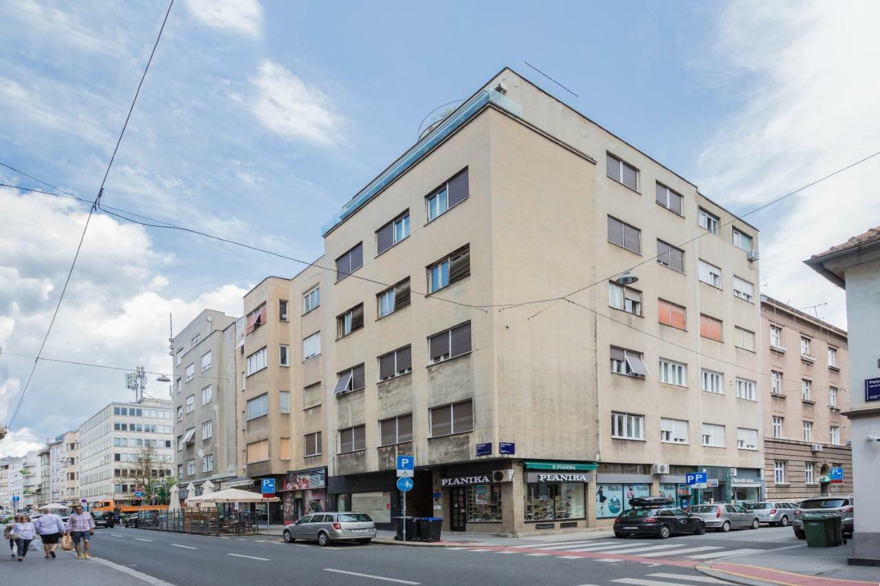Studio Apartments Near Park Zrinjevac Záhřeb Exteriér fotografie